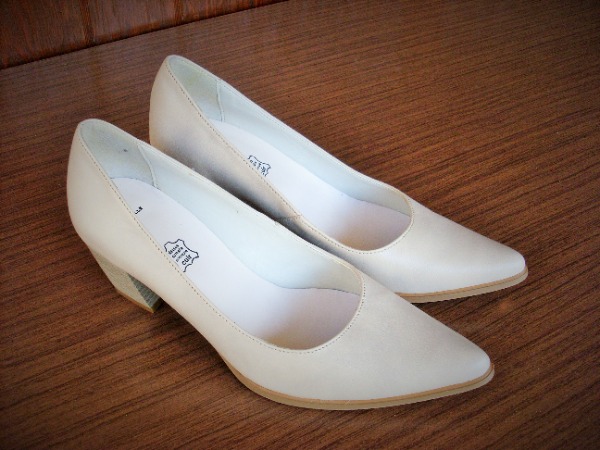 Escarpins en cuir beige - Pointure 38