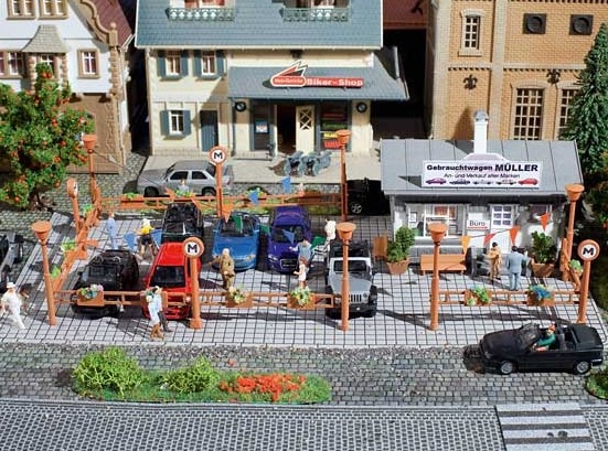 Vollmer 45597 H0 Freddy"s Gebrauchtwagenhandel