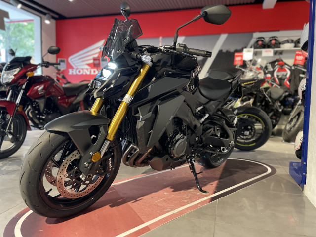 suzuki gsx-s 1000