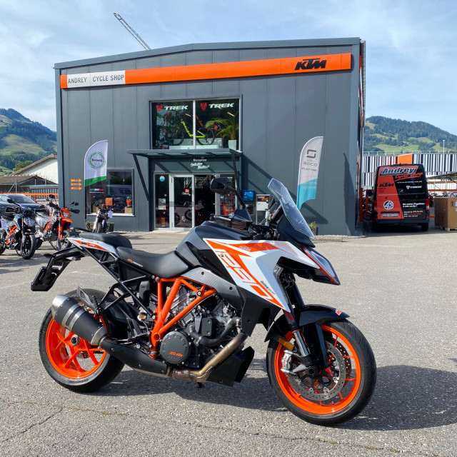 KTM 1290 Super Duke GT