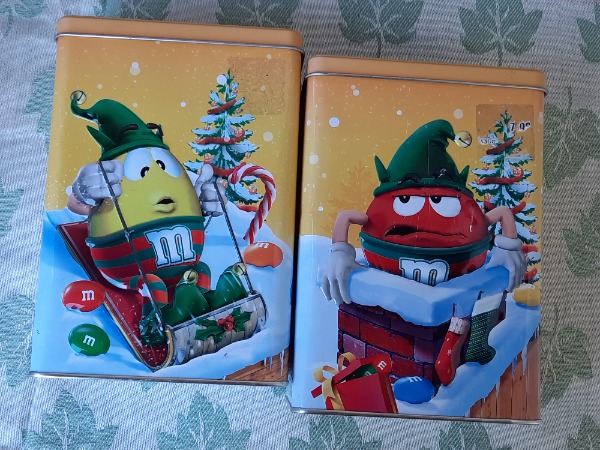 2 boîtes m&m"s