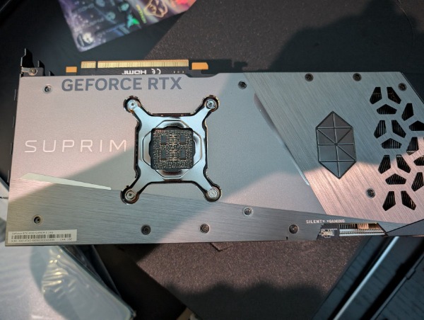 RTX 4090 MSI Suprim neu mit Rechnung