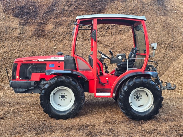 Tracteur CARRARO A TTR 9400, Landmaschinen