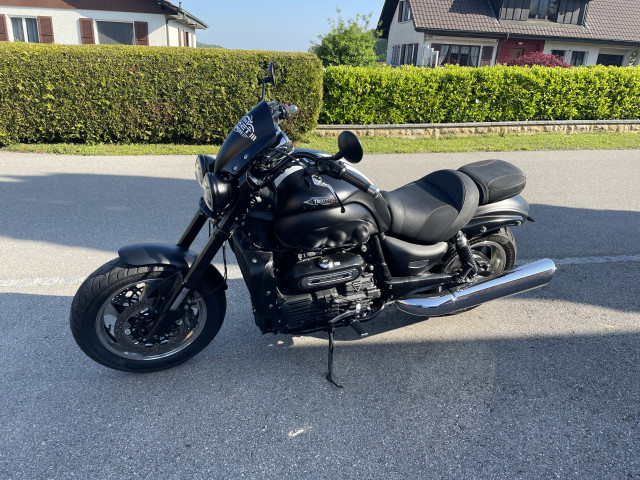TRIUMPH Rocket III 2300 Roadster
