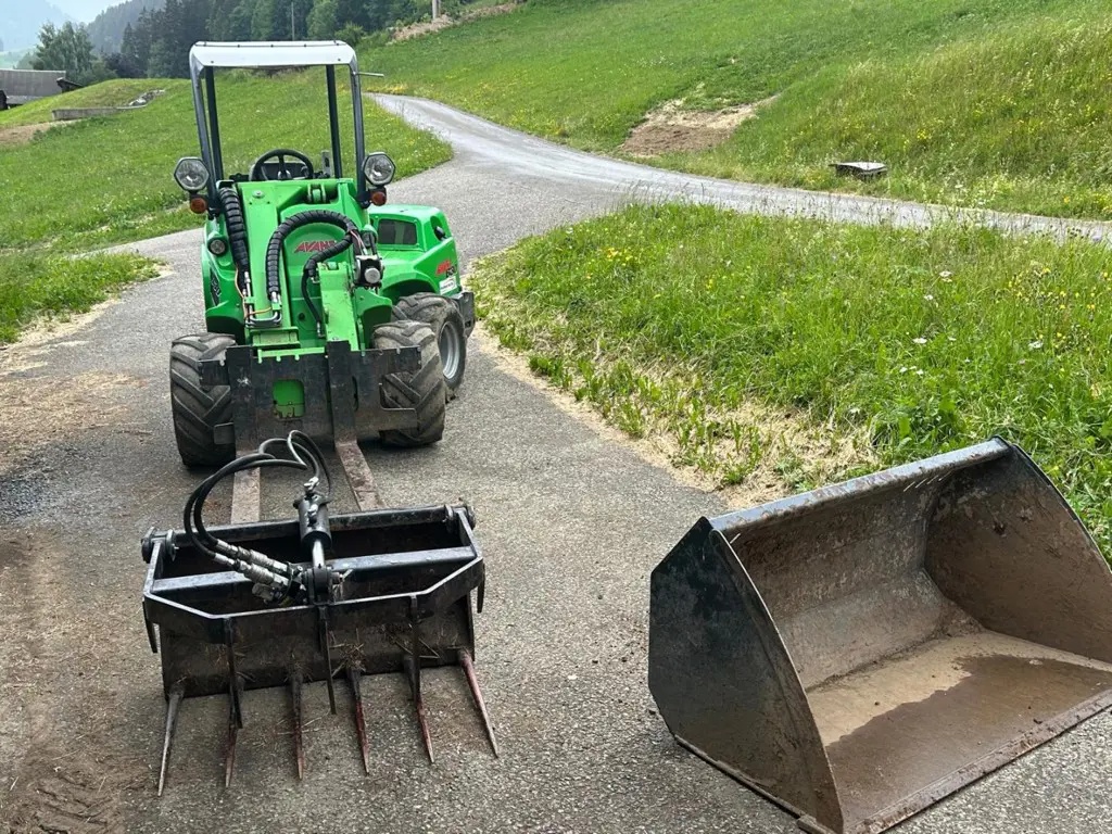 Chargeur agricole AVANT 630