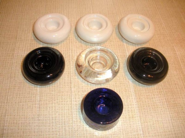  Bougeoirs ronds blancs, noirs et marine