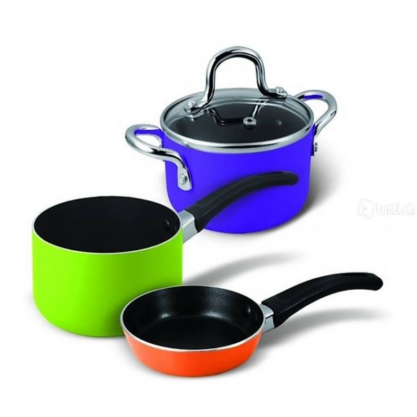  Mini pots, couvercle et poelle