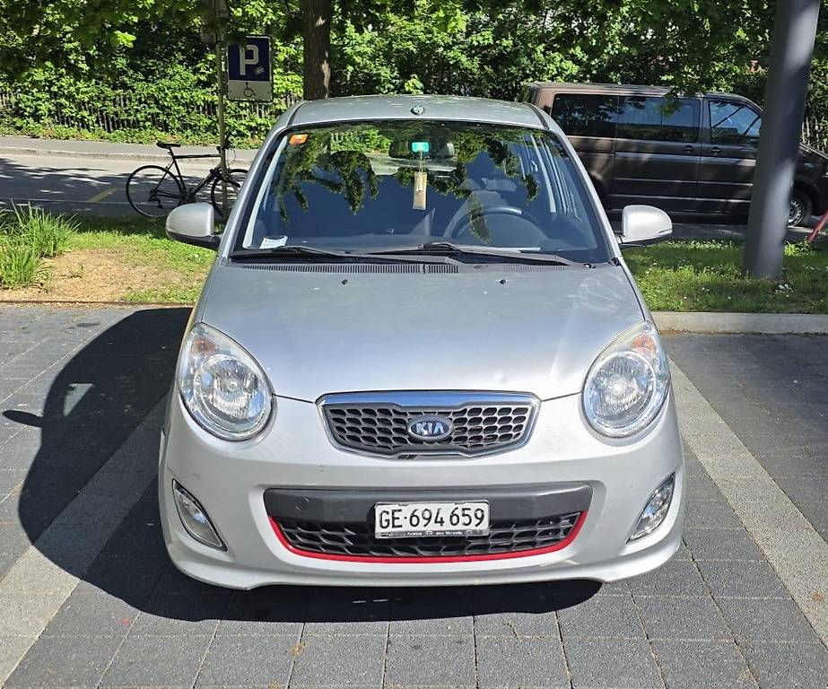 Kia Picanto 1.0 Essence - 2012 - 139"000 km - CHF 1"500