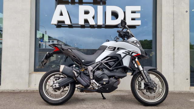 DUCATI Multistrada 950