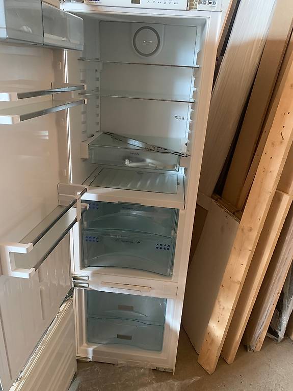 Frigo congélateur.