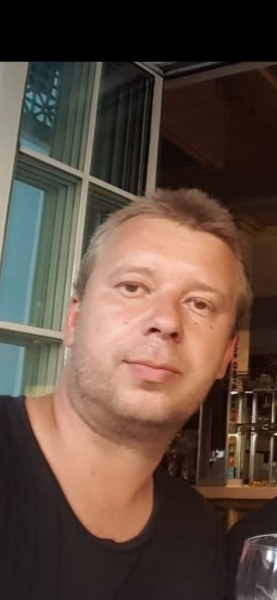 Polonais, 45 ans