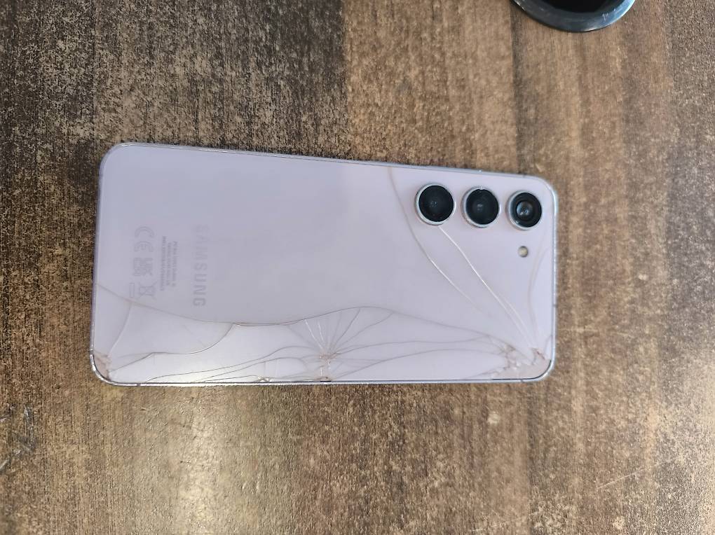 Samsung S23