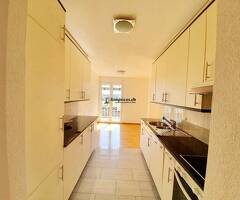 Charmant appartement de 4.5 pièces au premier étage avec deux balcons