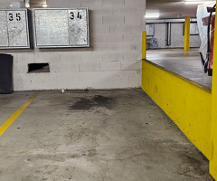 Place de parc intérieure disponible à Bussigny - Image 2