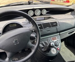 PEUGEOT 807 2.0 16V (ST) Family+