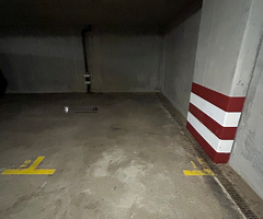 Place de parc intérieure cherche locataire - Image 2