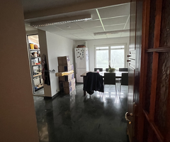 Spacieux appartement de 4 pièces dans un environnement calme et verdoyant - Image 4