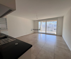 bel appartement 2.5 pièces au dernier étage - Image 3