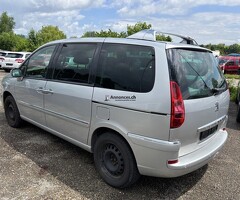 PEUGEOT 807 2.0 16V (ST) Family+ - Image 2