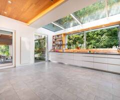 Superbe propriété de 7.5 Pièces avec piscine - potentiel de développement - Image 8