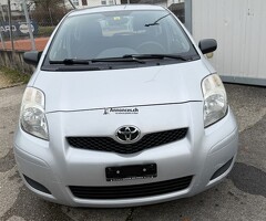 TOYOTA Yaris 1.0 Style - Image 2