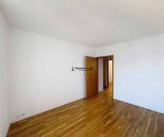 4 pièces rénové + 2 balcons - Superbe vue sur le Lac - Image 7