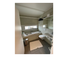 Magnifique 4 pièces avec balcon au 8ème étage en face de la gare - Image 5