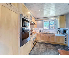 Attique en Duplex de 5.5 pièces avec jardin, piscine et vue montagnes - Image 6