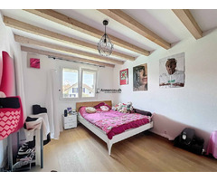 Attique en Duplex de 5.5 pièces avec jardin, piscine et vue montagnes - Image 8