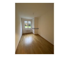 Appartement de 3,5 pièces au rez-de-chaussée - Image 2
