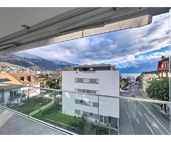 Très beau 3.5 p récent avec grand balcon au 3ème étage