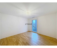 Très beau 3.5 p récent avec grand balcon au 3ème étage - Image 8