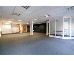 Centre de Lausanne dans rue piétonne très bel espace modulable de 135 m2 en hauteur - Image 5