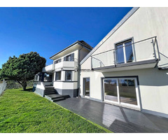 Spacieuse villa avec piscine - Vue lac - Local indépendant aménagé - Image 2