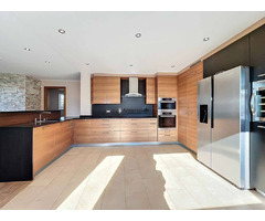 Spacieuse villa avec piscine - Vue lac - Local indépendant aménagé - Image 3