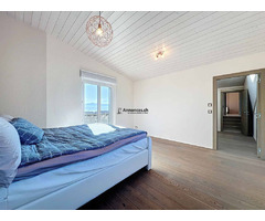 Spacieuse villa avec piscine - Vue lac - Local indépendant aménagé - Image 6