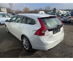 VOLVO V60 T5 Kinetic Geartronic - Image 5