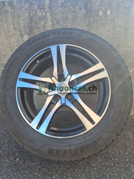 A vendre jeu de 4 Roue d'hiver  