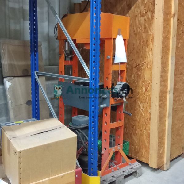 Presse hydraulique verticale d'atelier
