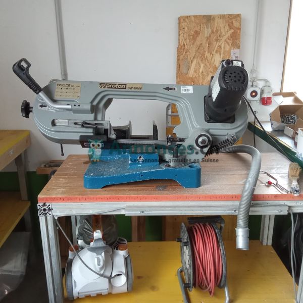Scie à ruban portative Proton BSP-170V + aspirateur Dyson table offert