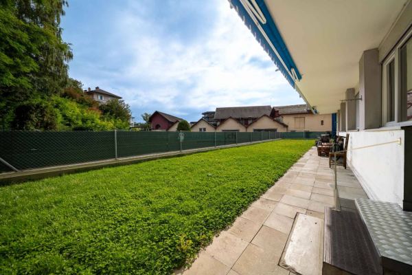 Bel appartement de 2,5 pièces en rez de jardin et plein centre ville !