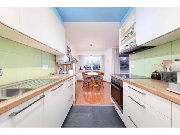 Spacieux 2.5 pièces traversant avec balcon - Disponible de suite