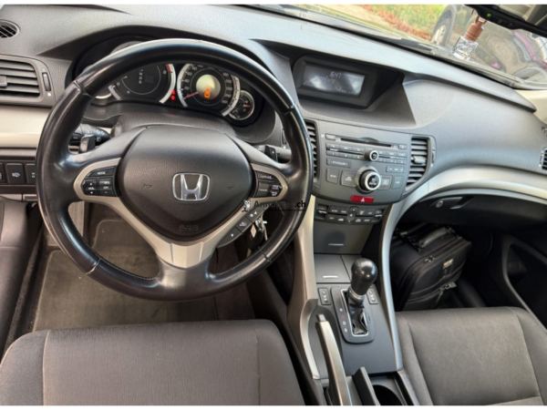 HONDA Accord 2.0i 16V Executive Automatic